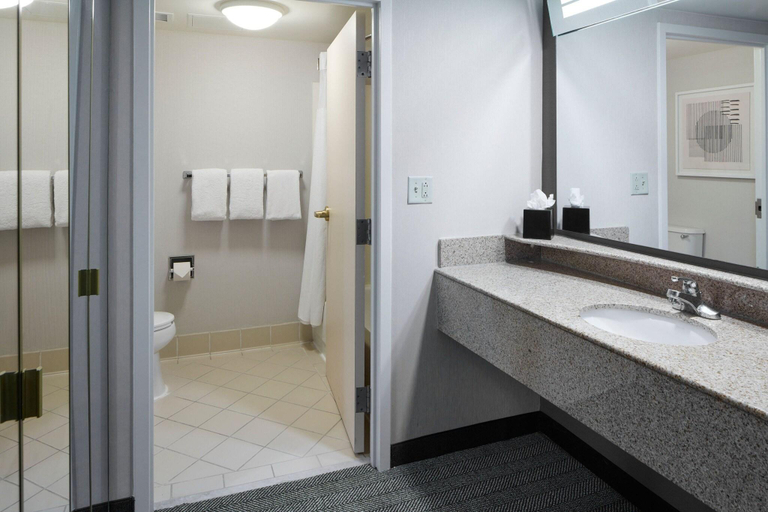 Bathroom 4, Courtyard by Marriott Charlottesville - University Medical Center, Charlottesville
