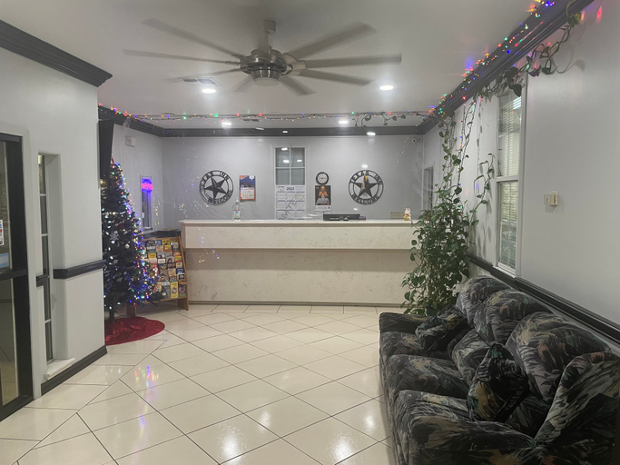 Public Area 2, Texas Inn, Cameron