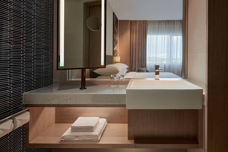 Bathroom 4, Fairfield By Marriott Bintulu Paragon, Bintulu