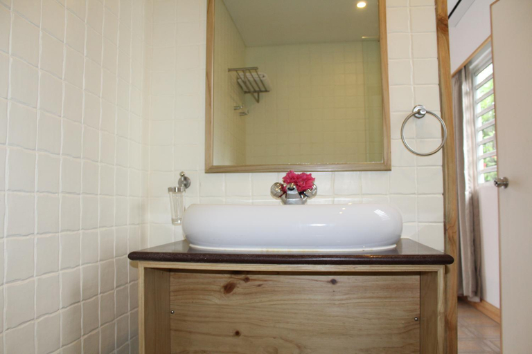 Bathroom 5, Le Relax Hotel and Restaurant