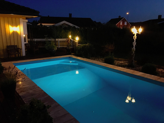 Sport & Beauty 4, Just Like Home Spa & Apartment with private pool, Porsgrunn