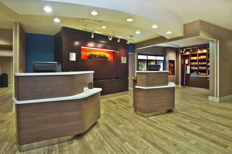 Public Area 2, Courtyard By Marriott Gulfport Beachfront, Harrison