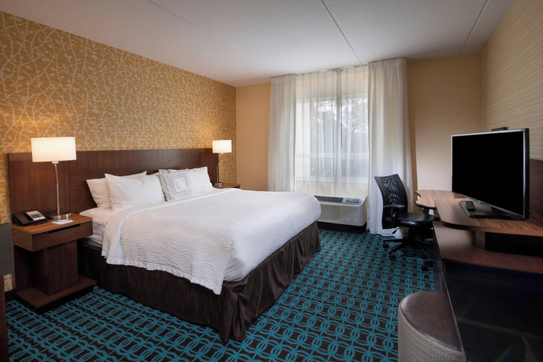 Bedroom 4, Fairfield Inn & Suites Edmonton North, Division No. 11