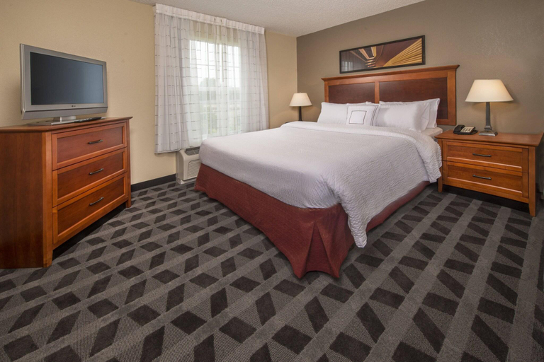 Bedroom 5, Towneplace Suites Clinton At Joint Base Andrews, Prince George's