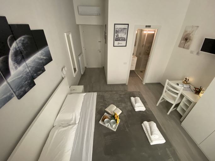 Others 5, Soft Rooms, Roma
