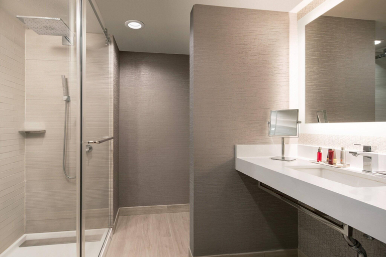 Bathroom 5, Marriott Riverside at the Convention Center, Riverside