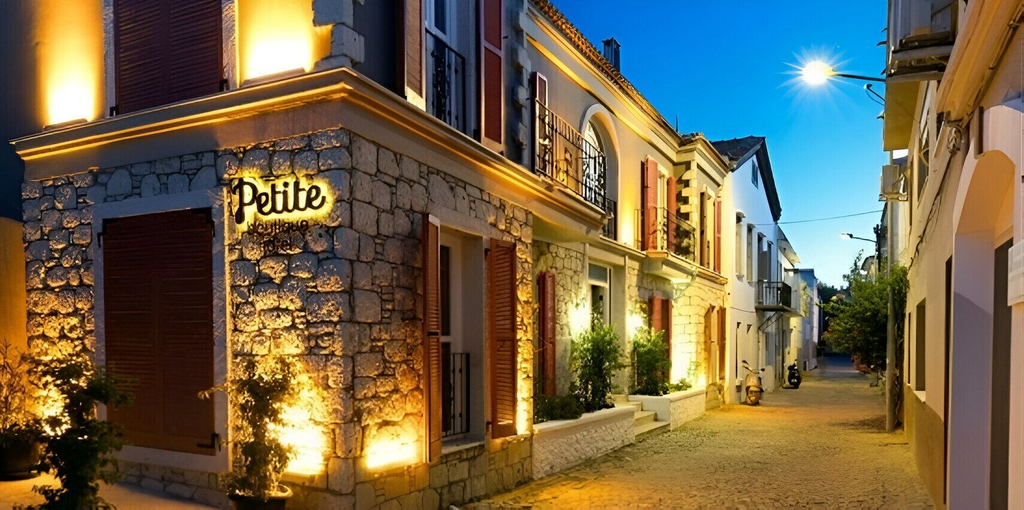 Exterior & Views
