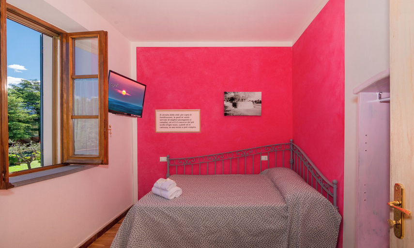 Bedroom 3, B&B Il Giardino dei Poeti and Apartaments, Lucca