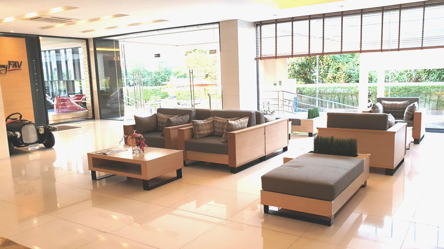 Public Area 18