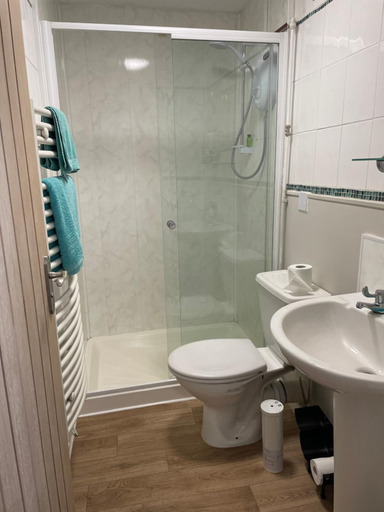 Bathroom 3, The New Inn, Gloucestershire