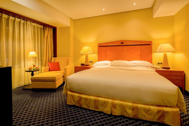 Bedroom 5, Renaissance Tianjin TEDA Convention Centre Hotel, Tianjin