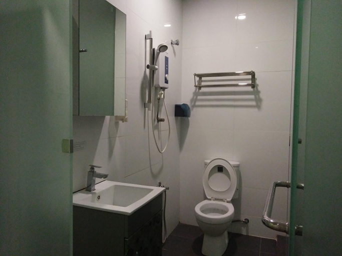 Bathroom 5, Hotel Amigo, Perak Tengah