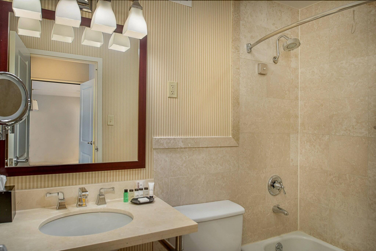 Bathroom 5, Sheraton Westport Chalet, Saint Louis
