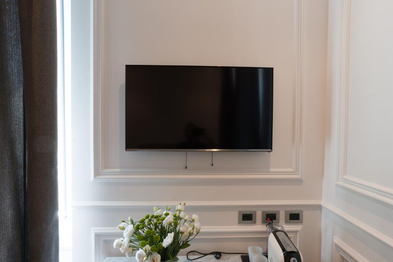 Others 5, Via Chiodo Luxury Rooms, La Spezia