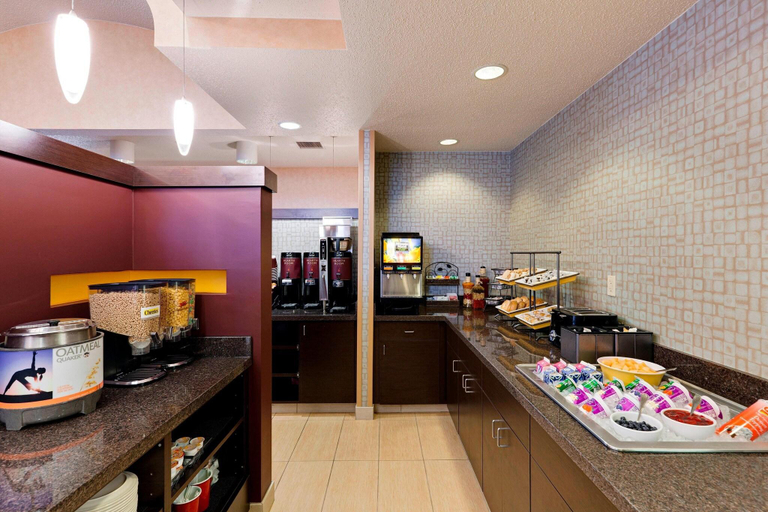 Food & Drinks 4, Residence Inn By Marriott Chicago Southeast Hammon, Lake