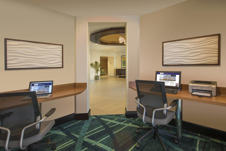 Others 4, The Beacon Charlotte Airport by IHG, Mecklenburg