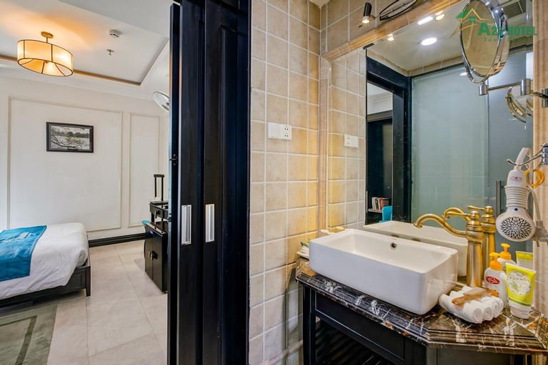 Bathroom 22