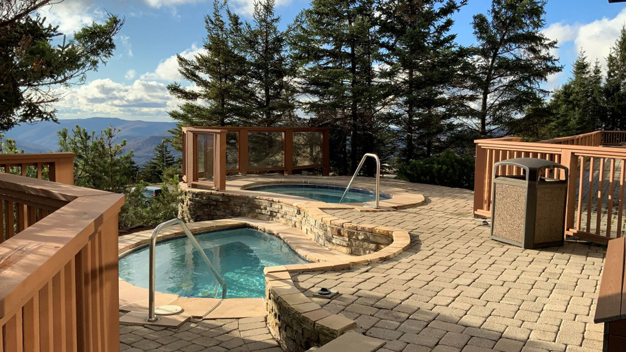 Sport & Beauty, Rimfire Lodge, Pocahontas