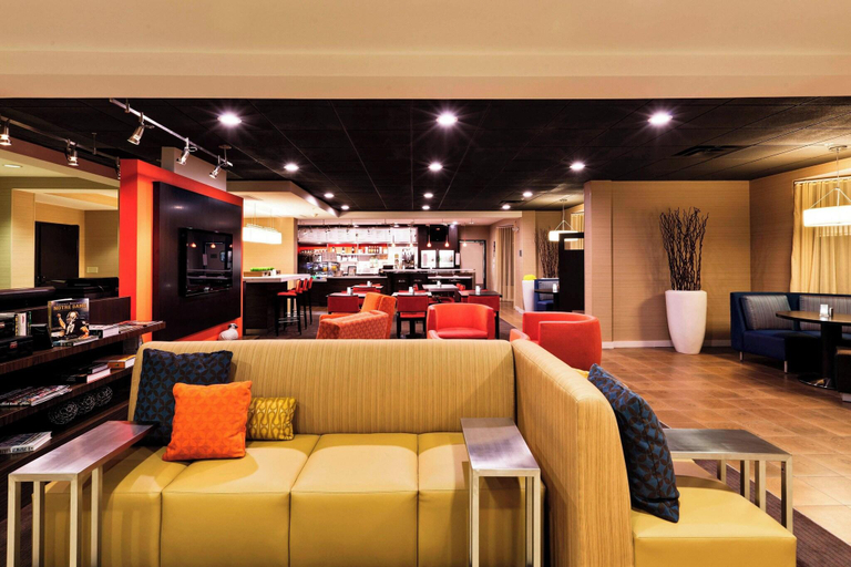 Food & Drinks 5, Courtyard by Marriott Mishawaka-University Area, Saint Joseph