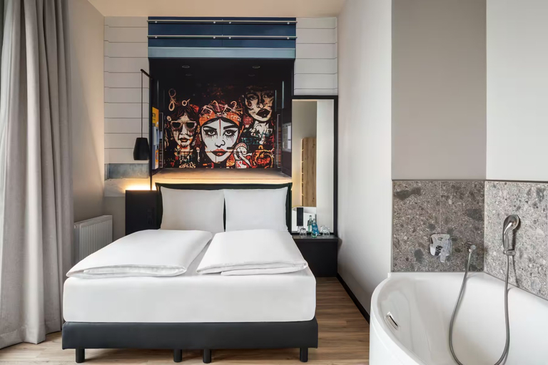 Bedroom 3, B&B HOTEL Berlin-Kreuzberg, Berlin