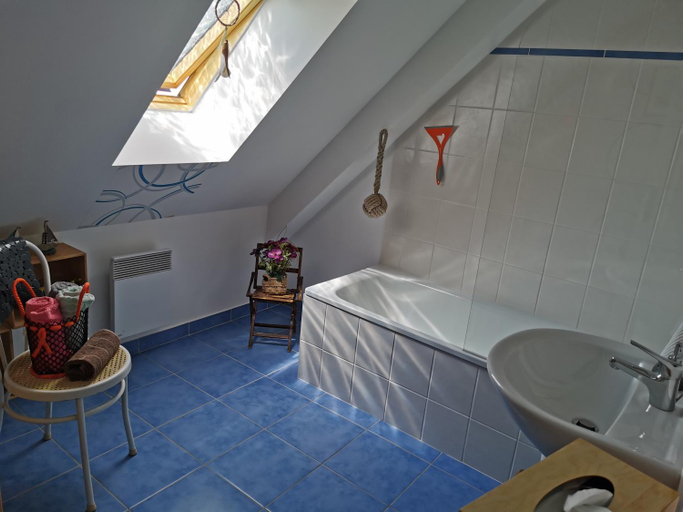 Bathroom 3, CHAMBRE D'HOTES Cote RANCE, Ille-et-Vilaine