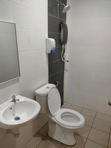 Bathroom 4, Hotel Star Inn, Hilir Perak