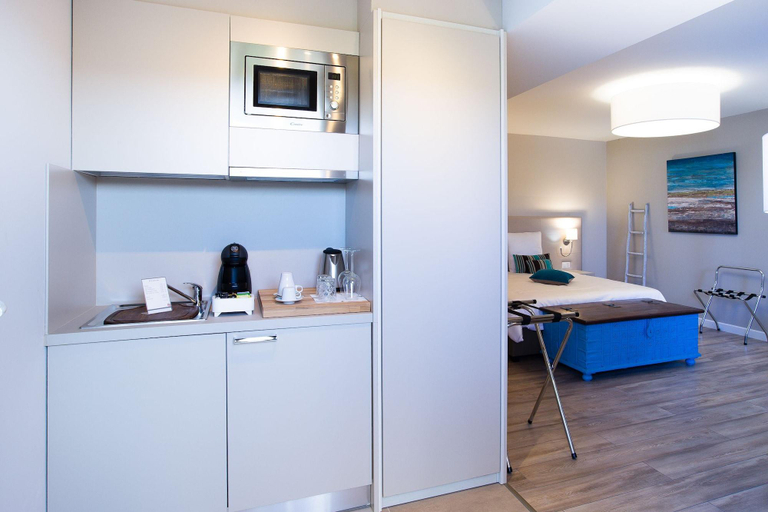 Others 5, Auberge des Grands Bois, Morges
