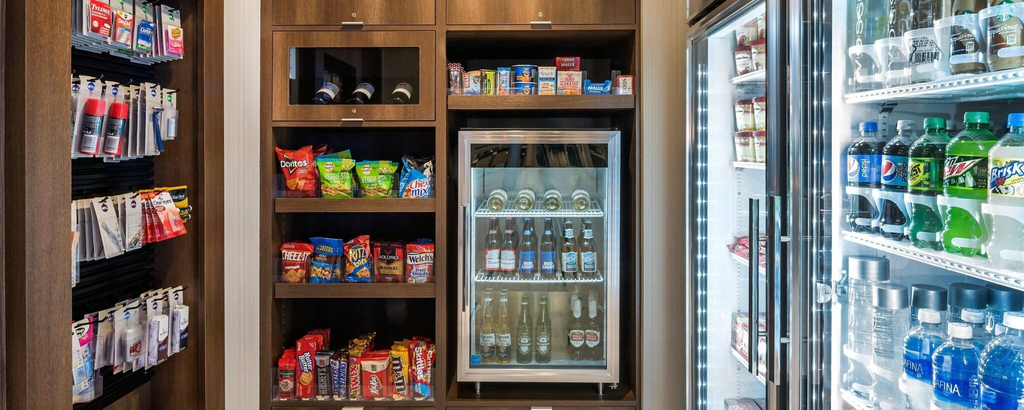 Food & Drinks