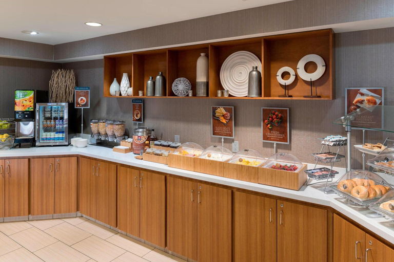 Food & Drinks 5, SpringHill Suites Grand Rapids North, Kent