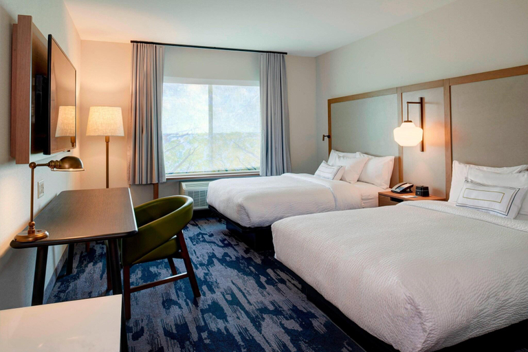 Bedroom 3, Fairfield Inn & Suites Columbus, IN, Bartholomew