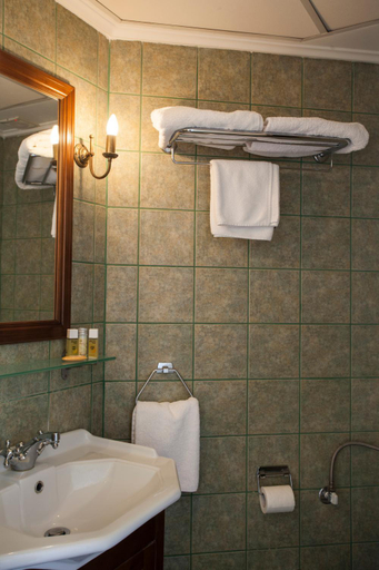 Others 5, Nostos Guesthouse, Attica