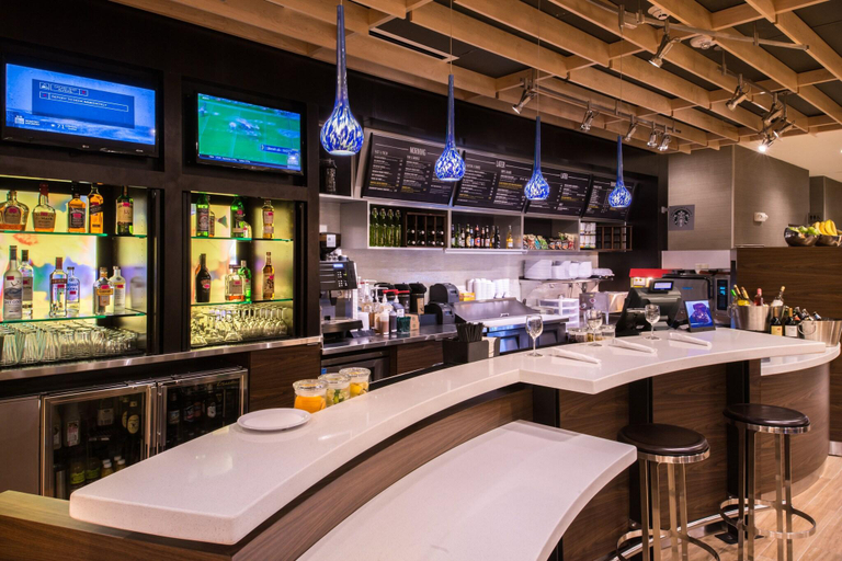 Food & Drinks 5, Courtyard Jacksonville, Onslow