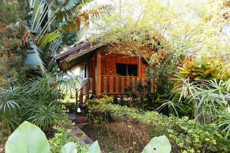 Exterior 10