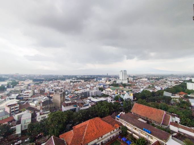 Exterior & Views 4, Spacious 1BR with City View at Grand Asia Afrika Apartment By Travelio, Bandung