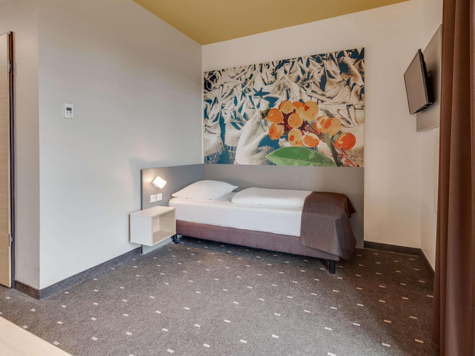 Bedroom 5, B&B Hotel Bremen-Überseestadt, Bremen
