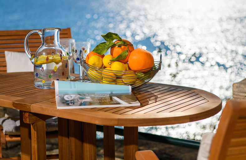 Food & Drinks 5, Lavica Bellevue apartments & studios, Podstrana
