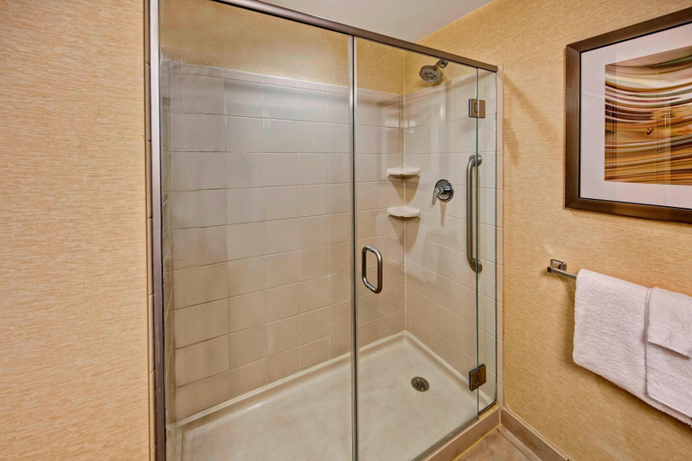 Bathroom 5, Courtyard by Marriott Midland, Midland