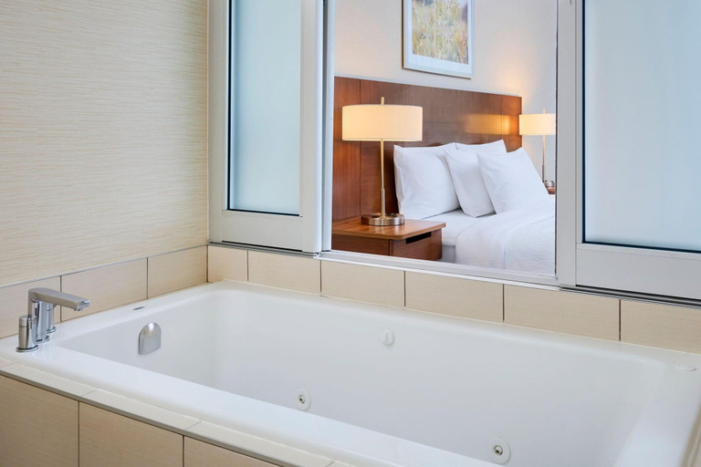 Bathroom 4, Fairfield Inn & Suites Ottawa Kanata, Ottawa