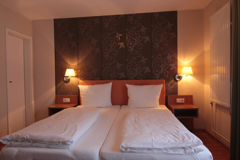 Bedroom 2, Hotel Linden, Schwalm-Eder-Kreis