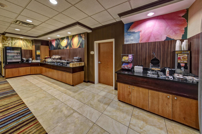 Food & Drinks 5, Fairfield Inn & Suites Weatherford, Custer