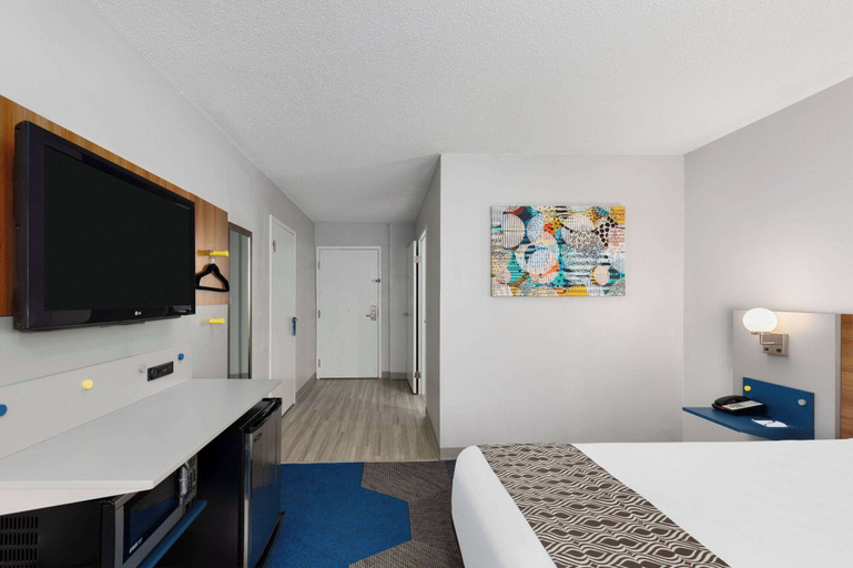 Bedroom 2, Microtel Inn by Wyndham Bowling Green, Warren