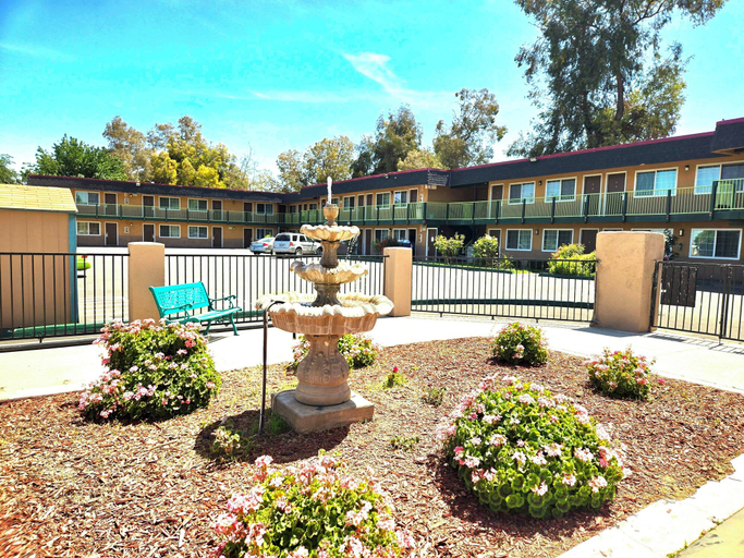 Exterior & Views 2, Peach City Inn, Yuba