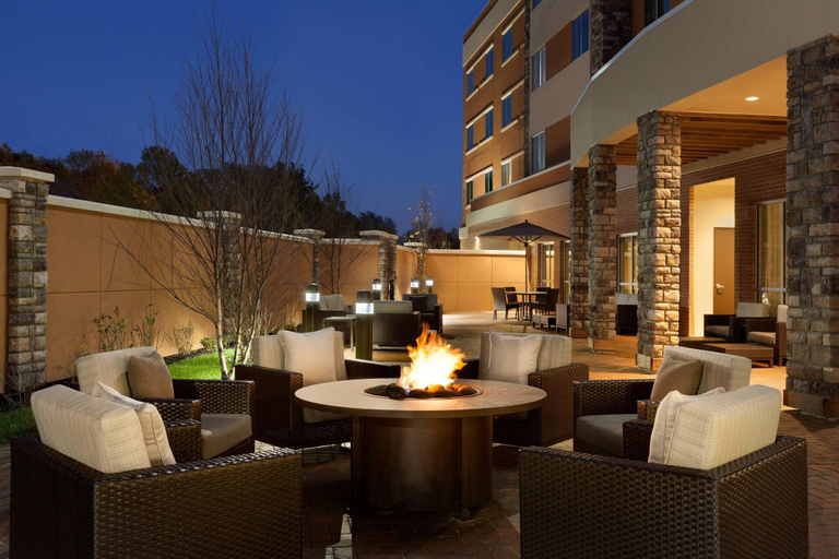 Food & Drinks 5, Courtyard by Marriott Boston Dedham/Westwood, Norfolk