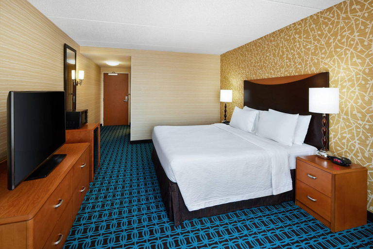 Bedroom 3, Fairfield Inn & Suites Plainville, Hartford