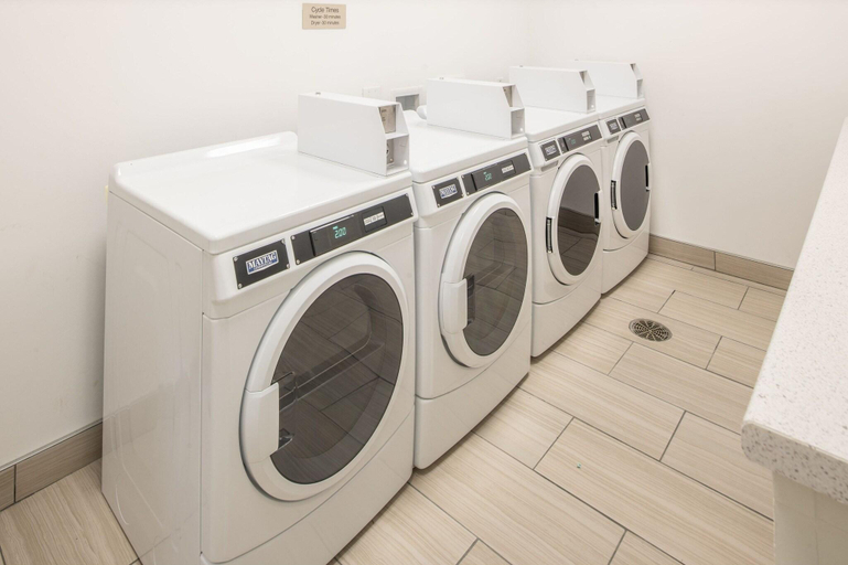 Bathroom 4, SpringHill Suites by Marriott Dallas Central Expressway, Dallas