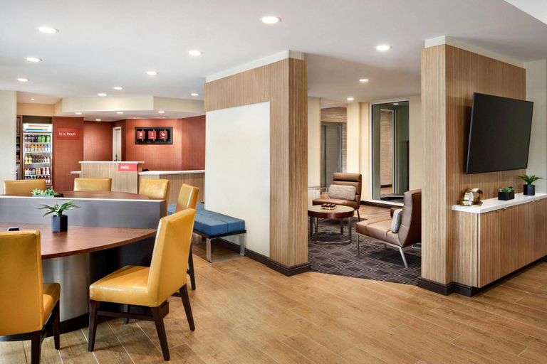 Public Area 3, TownePlace Suites by Marriott Milwaukee Grafton, Ozaukee