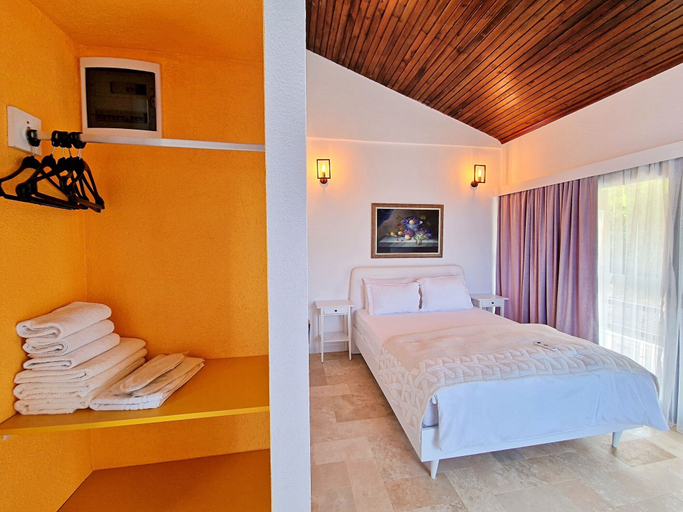 Bedroom 4, Turnabogazi Ciftlik Evleri, Urla
