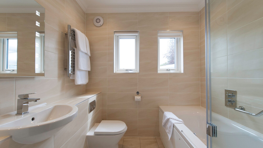 Bathroom 4, The Devon Hotel, Devon