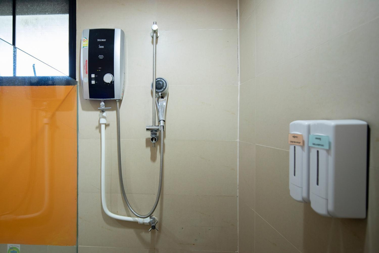 Bathroom 8