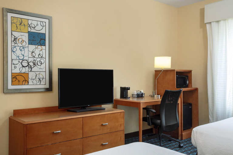 Bedroom 3, Fairfield Inn Suites Augusta Me, Kennebec